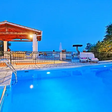 Alexandros Βίλα Κατάβολος