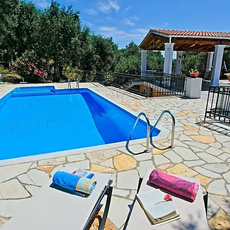 Вилла Alexandros