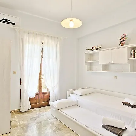 Alexandros Villa *